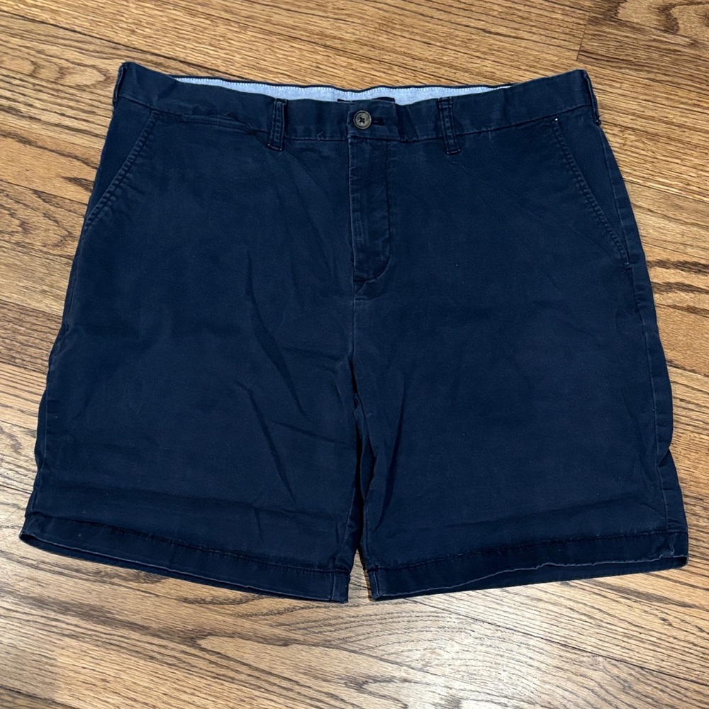 Tommy Hilfiger Men’s Flat Front Navy Shorts 38